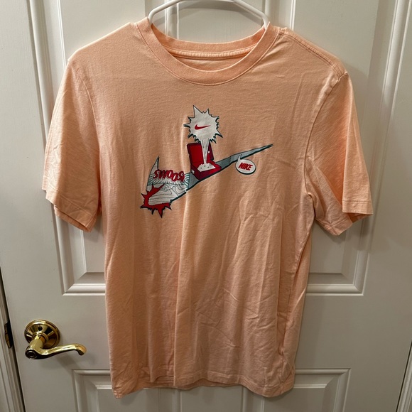 Nike Other - Pink Nike graphic t-shirt
